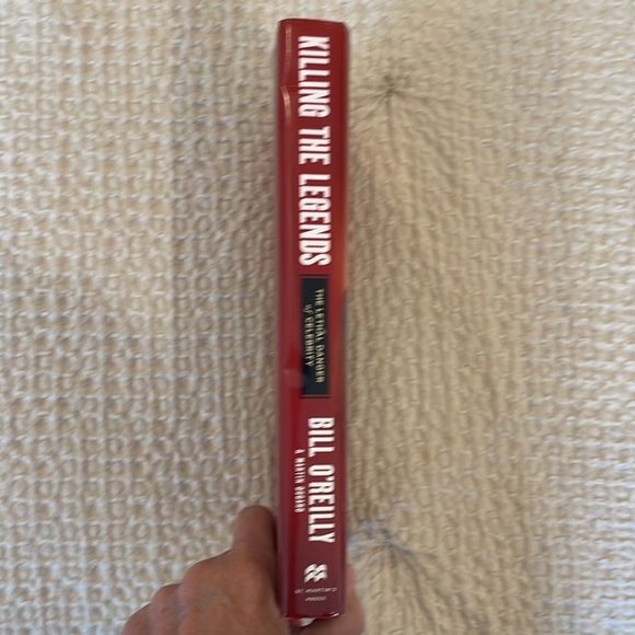 2 Bill O’Reilly books: Killing the Killers & Killing the Legends - Picture 3 of 9